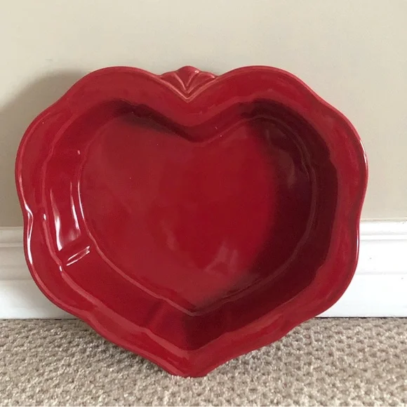 Heart Shaped Heat Safe Deep Dish - Picture 2 of 5